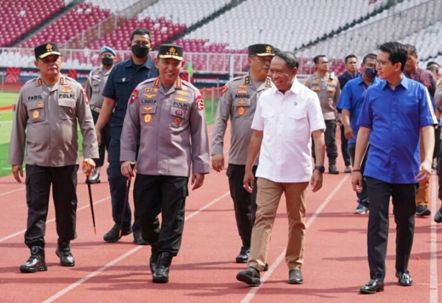 Jelang Laga Indonesia Vs Kamboja di Piala AFF 2022, Menpora dan Kapolri Tinjau Stadin GBK