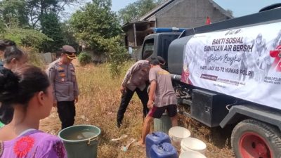 Sambut Hari Jadi Humas Polri ke-72, Polda Lampung Salurkan Air Bersih Ke Warga Jatimulyo