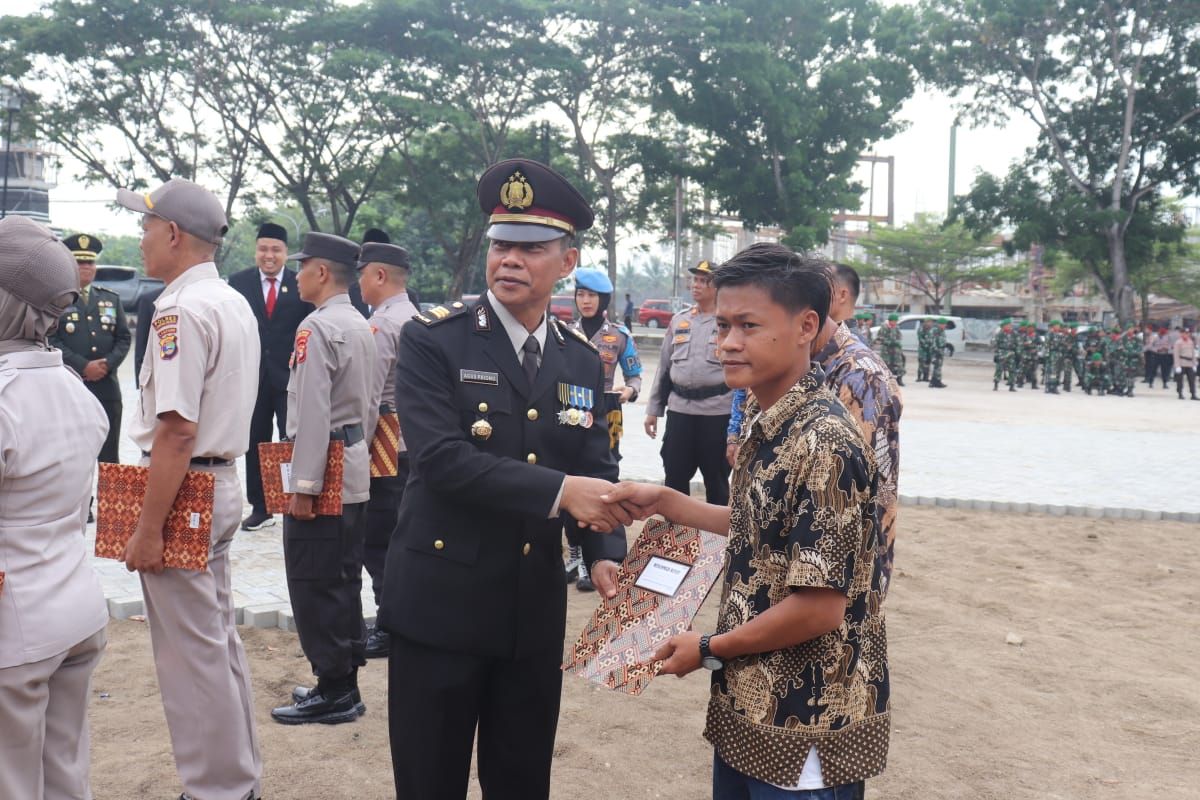 Penghargaan Gemilang dari Polres Lampung Selatan untuk Personel dan Warga Berprestasi