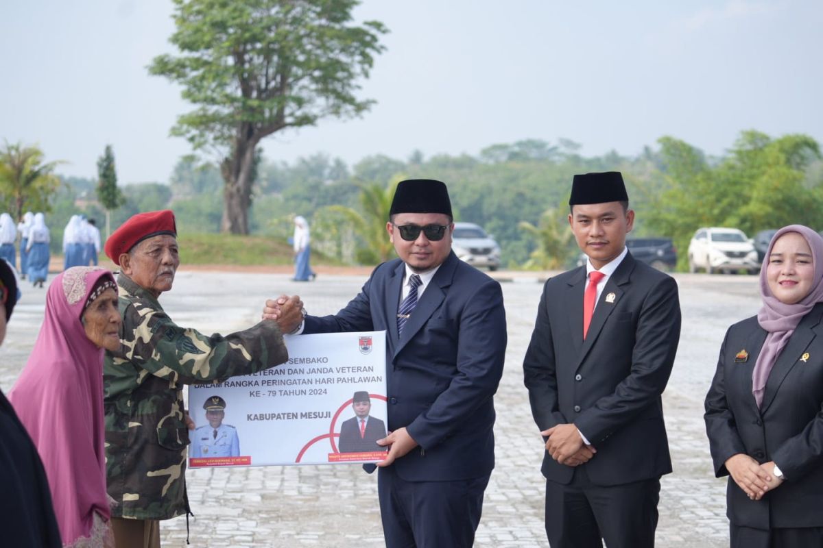 PJ Sekda Mesuji Memimpin Upacara Peringatan Hari Pahlawan 2024