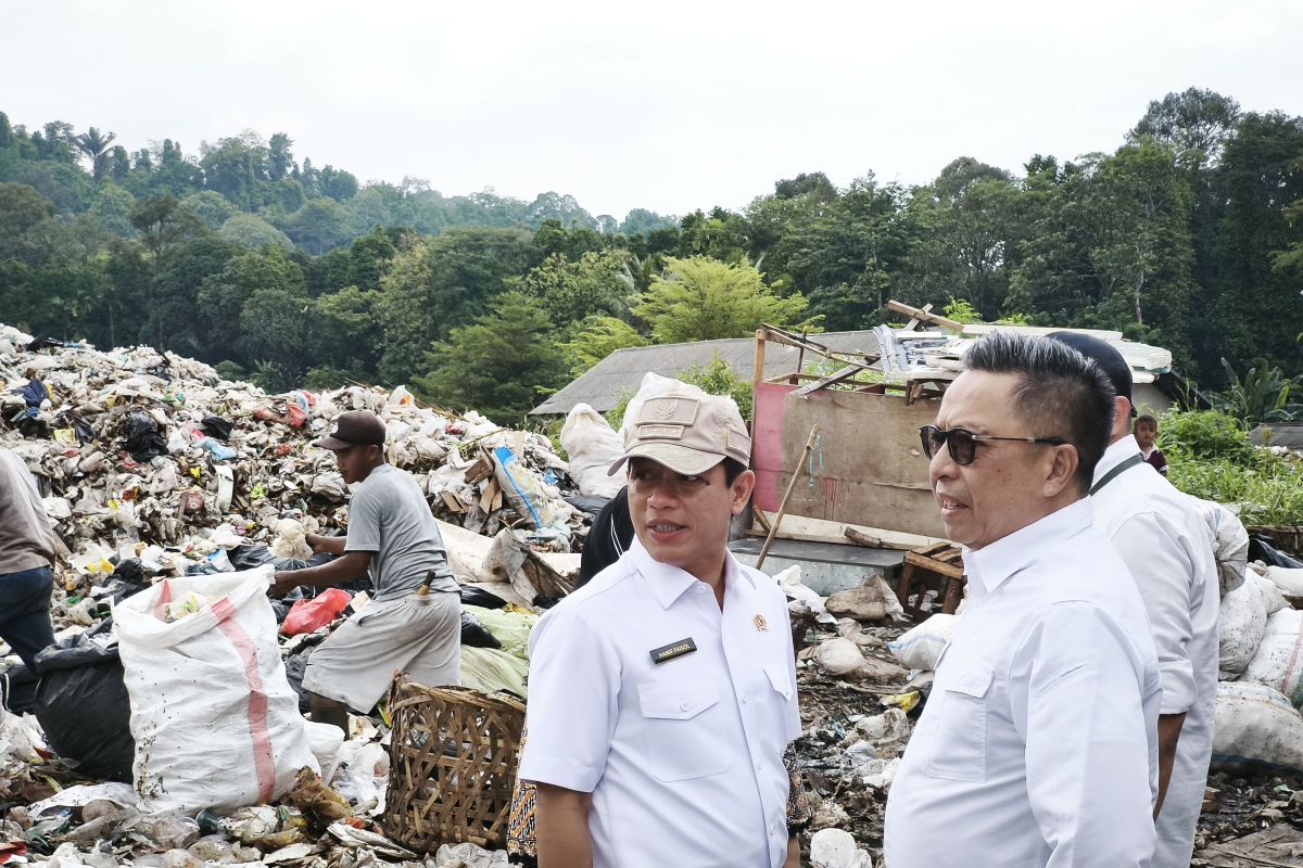 TPA Bakung: Menteri LH Minta Tindak Tegas terkait Pengelolaan Sampah