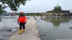 Mengatasi Bencana: Geobag Digunakan untuk Memperbaiki Tanggul Laut yang Jebol di Tulang Bawang Lampung