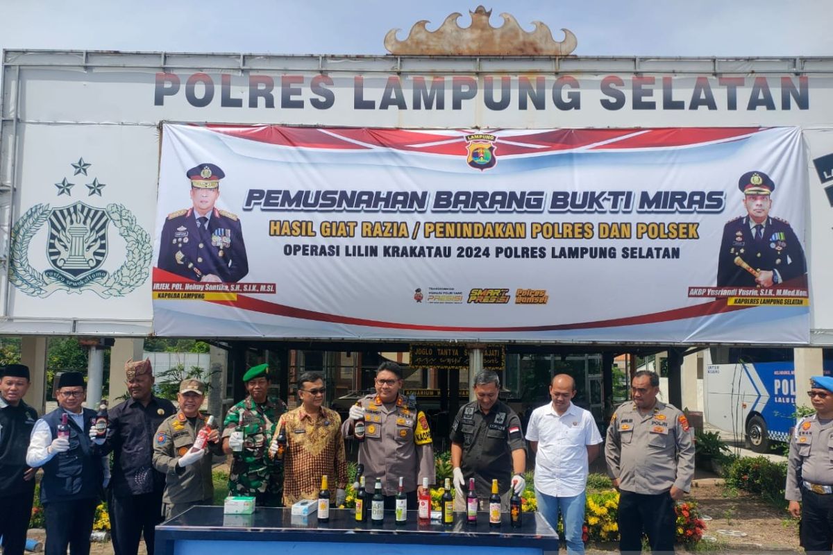 Polres Lampung Selatan Berhasil Sita Ratusan Botol Miras Sebelum Tahun Baru