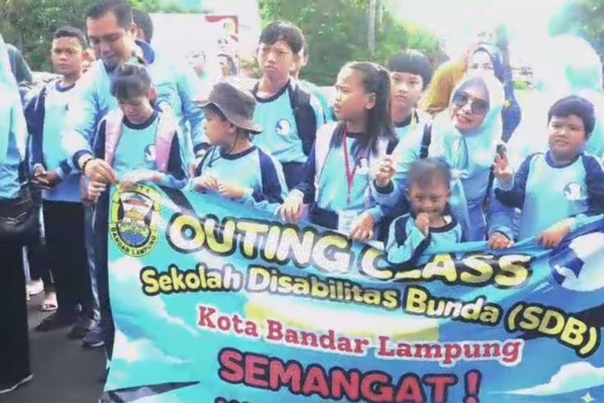 Program Pendidikan Khusus di Bandarlampung: Membimbing 94 Siswa dengan Perhatian Khusus