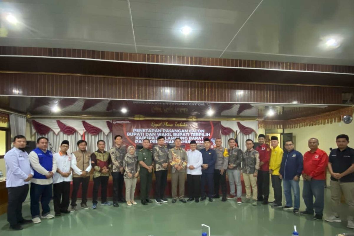 Pj Bupati Lampung Barat Hadiri Rapat Pleno Penetapan Pemimpin Baru