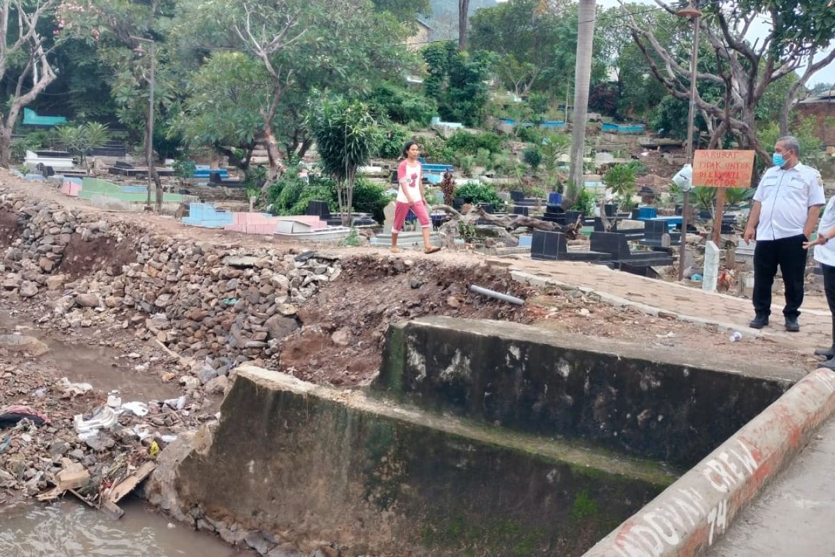 Perbaikan Talud Jebol Akibat Banjir oleh Pemkot Bandarlampung