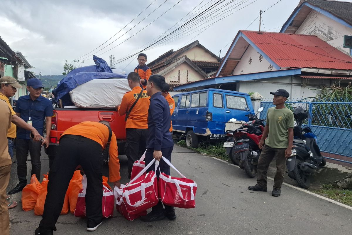 Bantuan Banjir untuk Korban di Bandarlampung: Dinsos Lampung Salurkan di Dua Titik