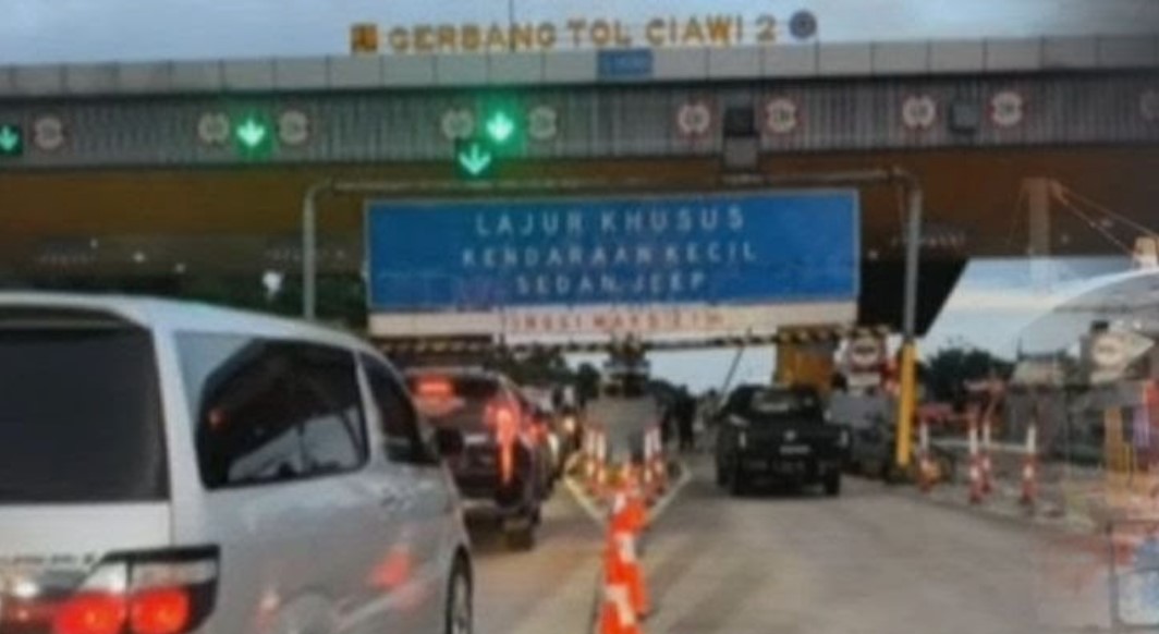 Pantuan Lalin Pasca Kecelakaan Gerbang Tol Ciawi 2: Antrean Terkendali, Mobilitas Lancar