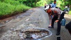 Ini Langkah Polresta Bandarlampung untuk Memperbaiki Jalan Rusak