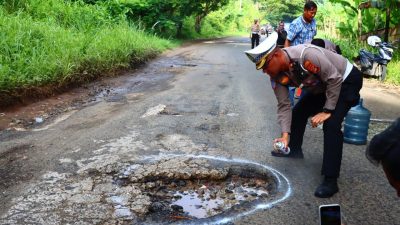 Ini Langkah Polresta Bandarlampung untuk Memperbaiki Jalan Rusak