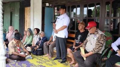 Nukman Langsung ke Tempat Kejadian Kebakaran di Way Tenong, Lampung Barat