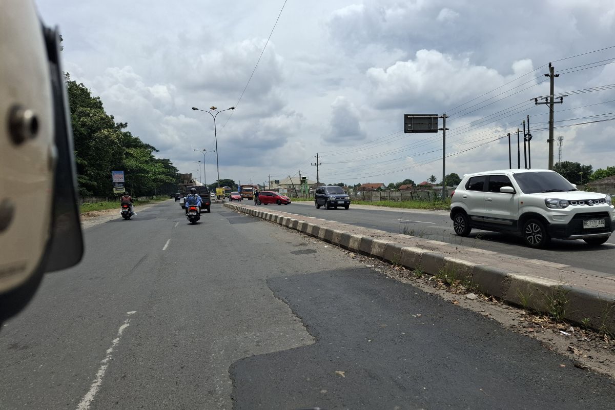 Siap-siap Mudik! Pemprov Lampung Perbaiki Jalan Berlubang