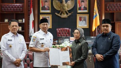 Langkah Gubernur Lampung: Menyerahkan Surat Plt Bupati kepada Wakil Bupati Way Kanan