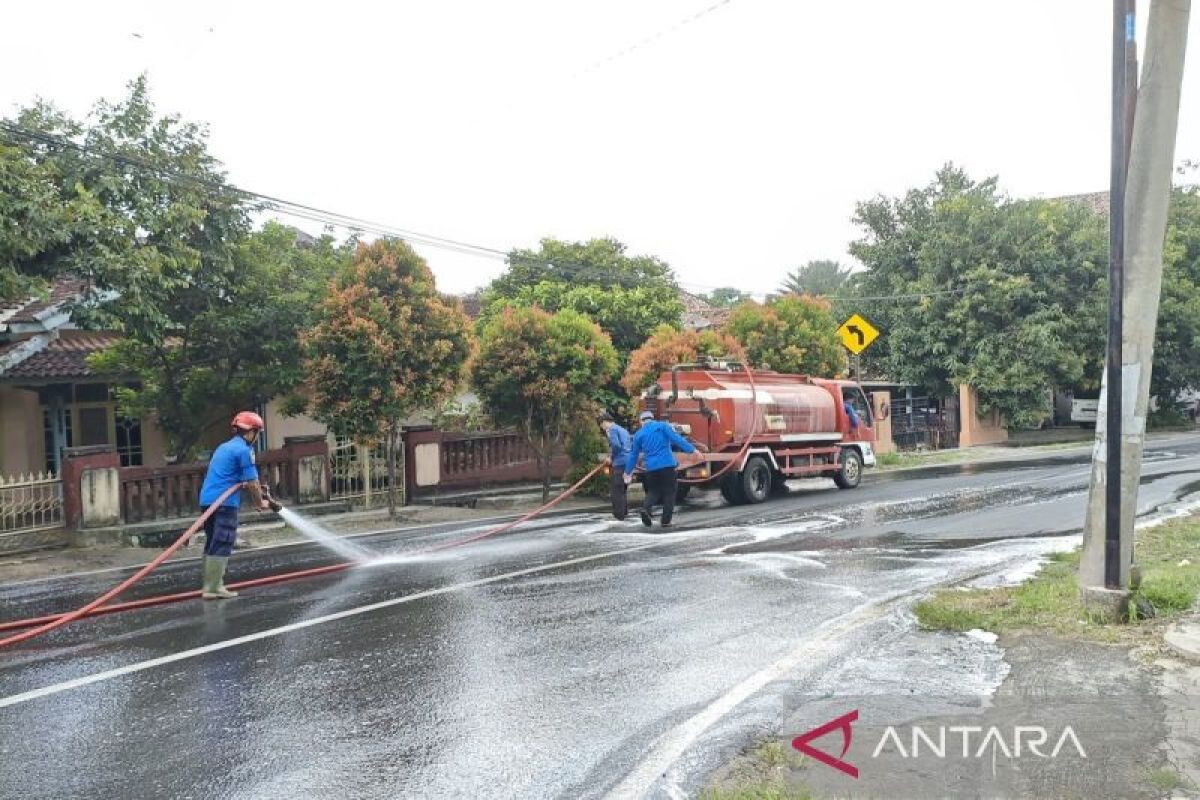 Kecelakaan Akibat Tumpahan Solar: Pengalaman Mencegah Bahaya bagi Pengendara Motor di Lamsel